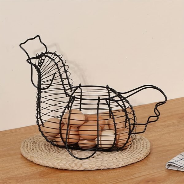 8f334249-9774-436c-a643-bfd3fd317f38.jpg Vintage-Style Round Metal Egg Basket with Handle - Rustic Wire Design for Efficient Egg Collection